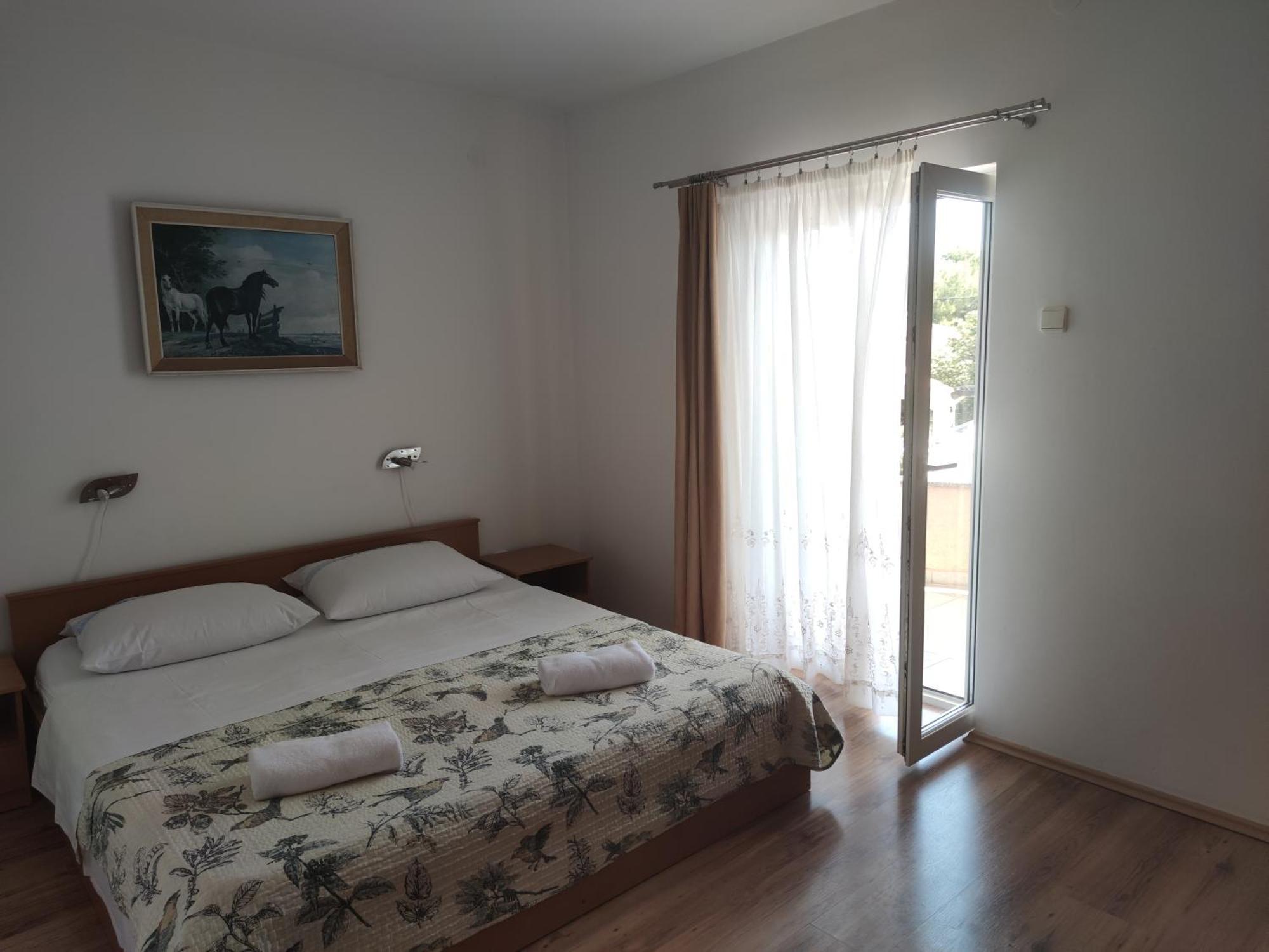 Apartments Dijana Krk Town Exterior photo