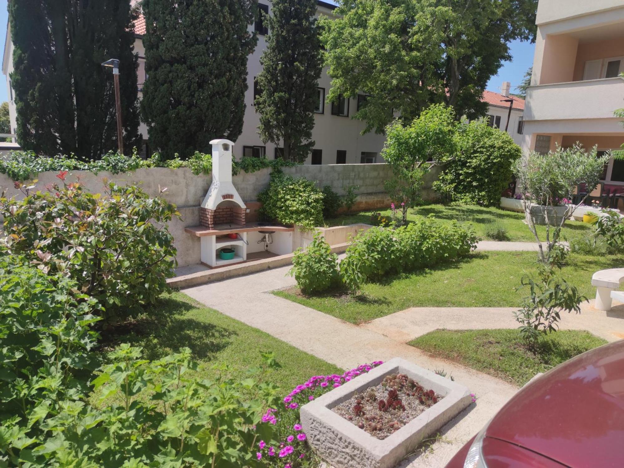 Apartments Dijana Krk Town Exterior photo
